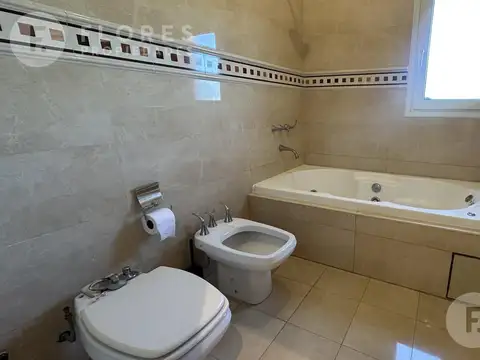 Casa en Alquiler de 3 dormitorios