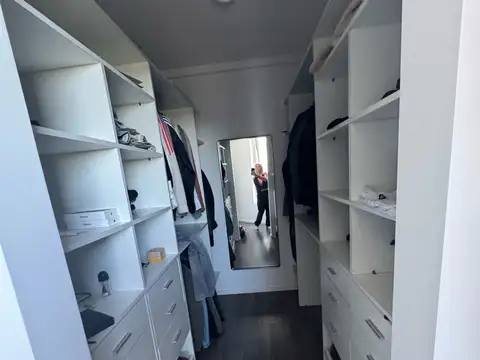 Departamento en Venta en La Lucila Vias / Libertador, USD 410.000