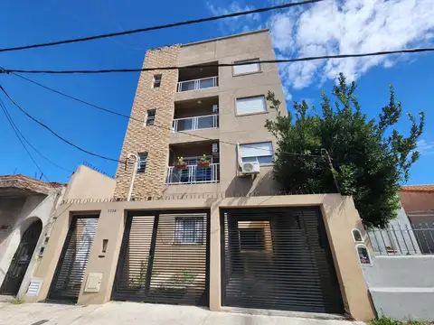 VENTA CIUDAD MADERO 2 AMB CON COCHERA CON O SIN RENTA