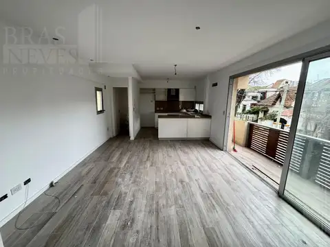 Nicolás Avellaneda al 2800