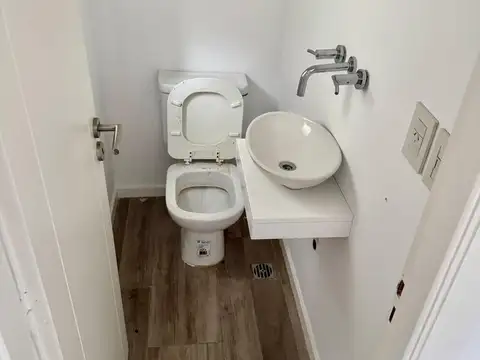Depto Tipo Casa en Venta 8 años