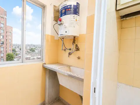 DEPARTAMENTO 3 AMBIENTES EN ALQUILER - PISO 9 - A 100 M DE AV. HIPOLITO YRIGOYEN - GERLI