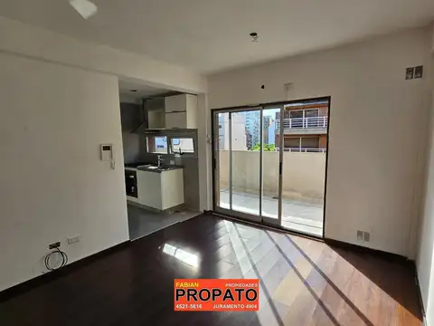 Departamento de 2 ambientes moderno al frente con balcón terraza y cochera fija descubierta!