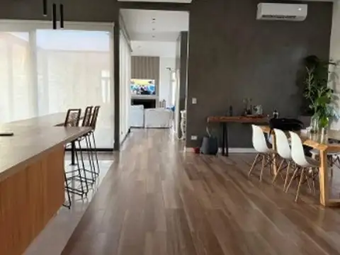 Casa en Venta en El Malacate, USD 350.000
