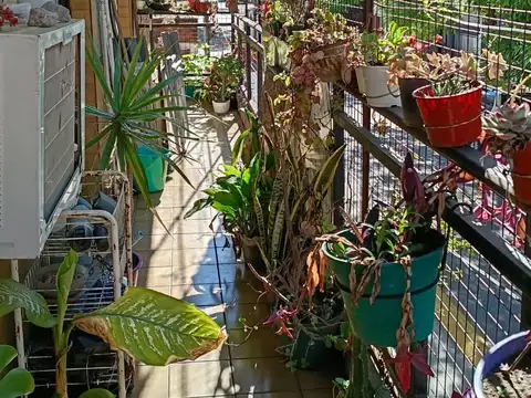 Depto Tipo Casa en Venta 60 años