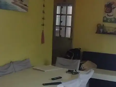 Depto Tipo Casa 5 ambientes con 2 baños