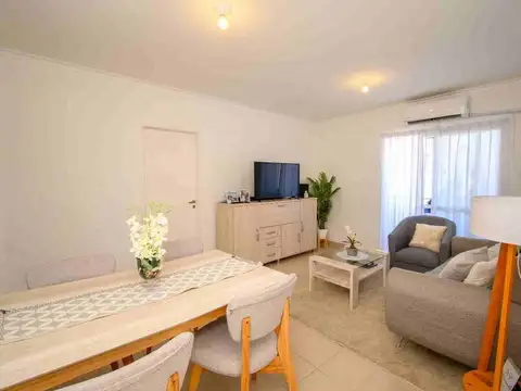 Remax Vende Amplio Dpto 2 Dormitorios en Recoleta