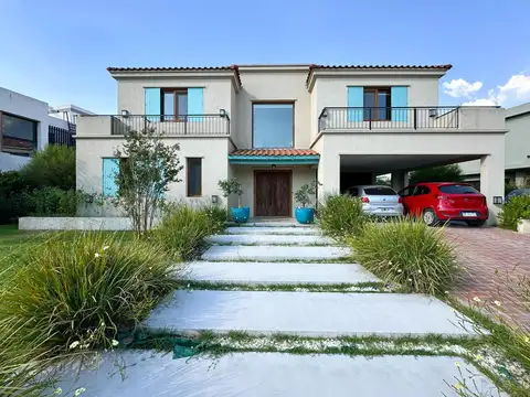 Los Robles Terralagos 5900