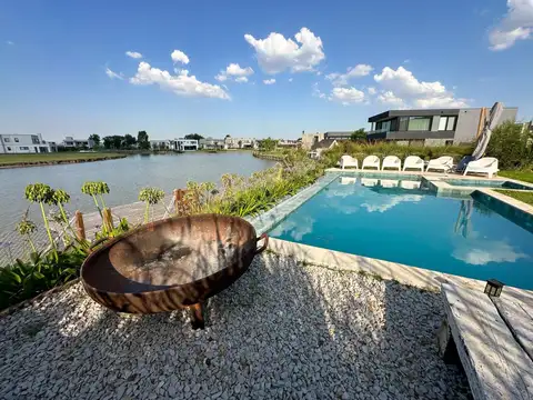 Casa en Venta en Terralagos, USD 1.590.000