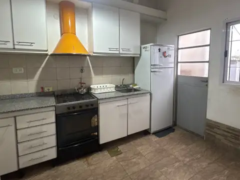 Depto Tipo Casa 4 ambientes con 1 baño