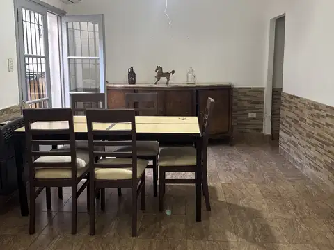Depto Tipo Casa en Alquiler en Castelar Sur, $ 850.000