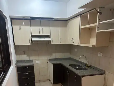 Casa en Alquiler con 1 cochera