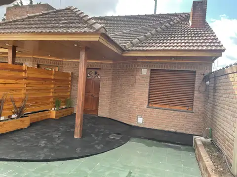 AQUILER CASA - 169 e/ 519 y 520