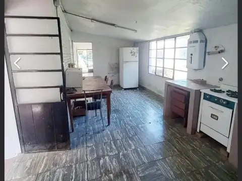 CASA 2 DORMITORIOS UBICADA SOBRE UN TERRENO 6000 M