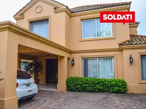 Casa 6 ambientes con 4 baños