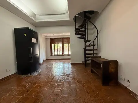 Depto Tipo Casa 3 ambientes con 2 baños