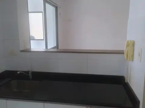 Departamento en Alquiler en Abasto, $ 700.000