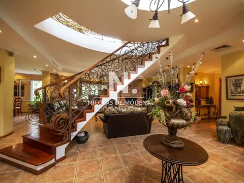 Casa en Venta en Beverly Hills, USD 1.390.000