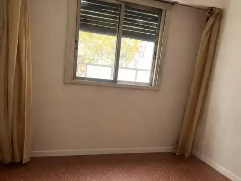Depto Tipo Casa en Venta 50 años