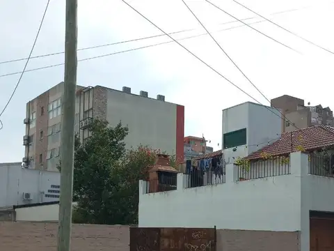 Hipólito Irigoyen 300