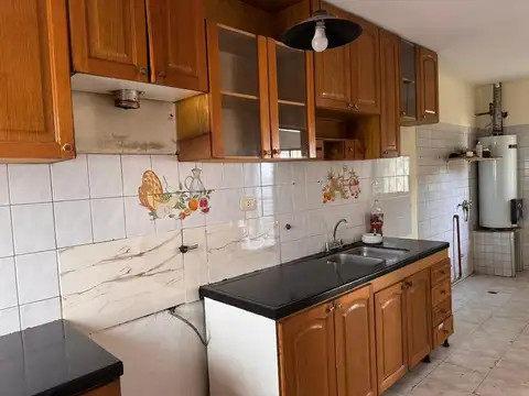 CASA EN VENTA CON LOCAL