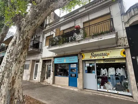 Avenida La Plata 2400
