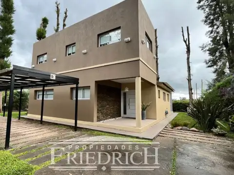 CASA EN VENTA - CLUB DE CAMPO CARDENAL DEL MONTE