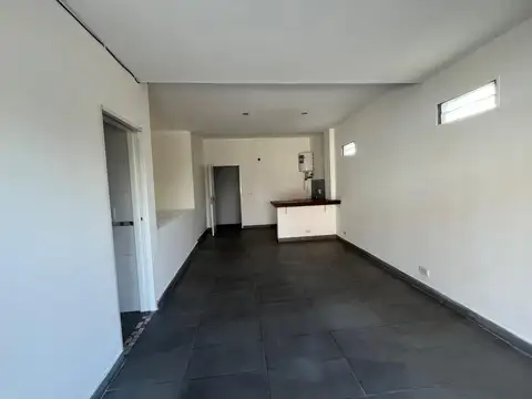 Depto Tipo Casa en Alquiler en Ramos Mejia, $ 380.000