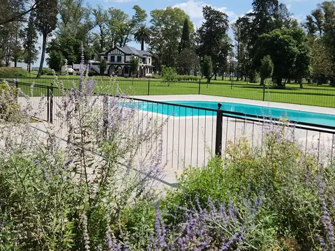 TRES PINOS,  VILLA DE CAMPO RUTA 6 GENERAL RODRIGUEZ