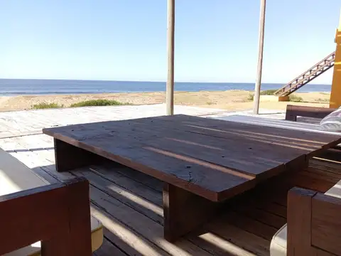 ALQUILER TEMPORAL CASA PRIMERA LINEA MAR Y PISCINA