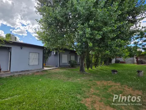 Los Naranjos e/ La Plaza y Berduc