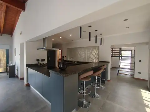 Casa en Venta - Coquimbito - Callejon Privado - Calle Montecaseros