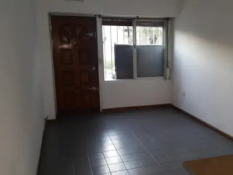 Depto Tipo Casa en Venta de 2 ambientes