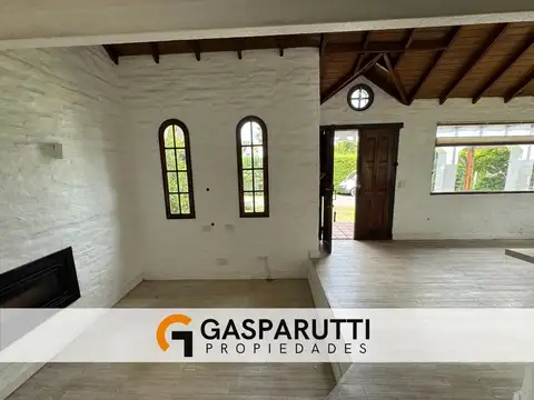 Casa en Venta con 2 cocheras