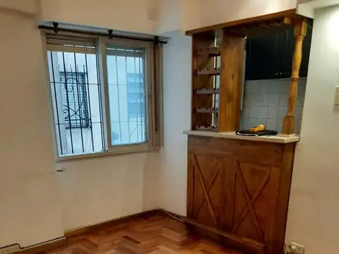 Bartolome Mitre 200, Piso 1°