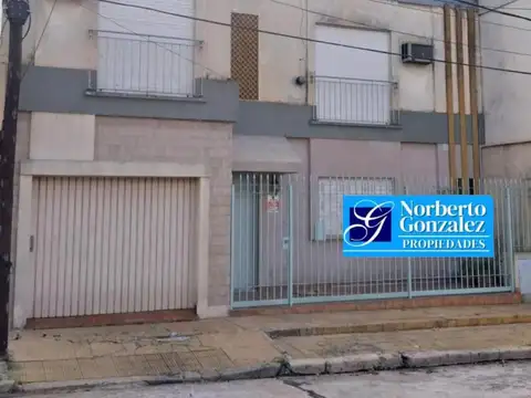 En Palomar en Venta Casa de 4 Ambientes 2 Baños Garage Apta Credito F: 10551