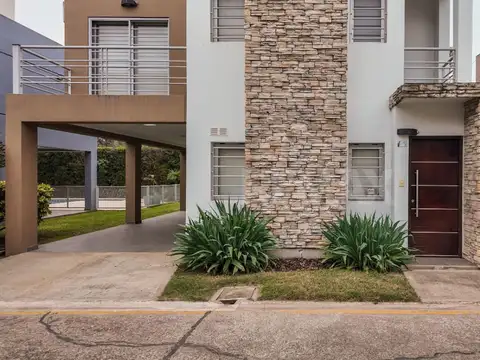 VENTA CASA 4 AMB BAMBU VILLAGE CANNING PILETA