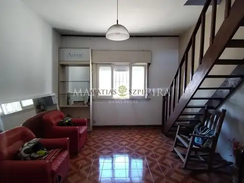 San Roque 4737. Entre Avenida República y Acosta