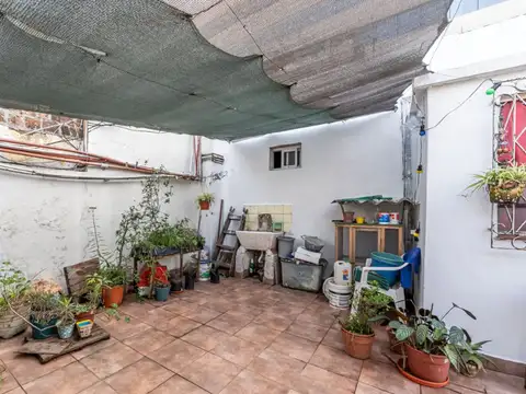 PH en venta 2 ambientes Ramos Mejía con patio 