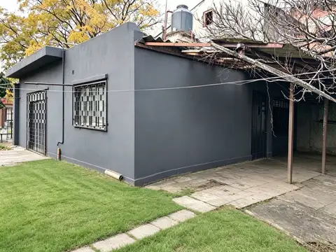 Venta 2 casas 3 amb c/u Ituzaingo a precio de lote