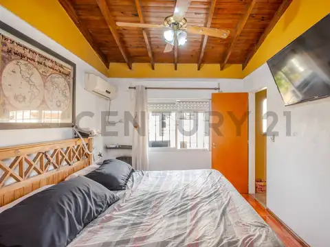 VENTA CASA DE CATEGORIA HAEDO NORTE, 4 DORMITORIOS, PATIO. EVALUA PERMUTA
