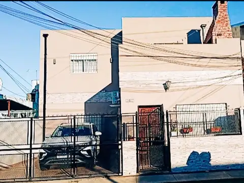Depto Tipo Casa en Venta con 2 cocheras