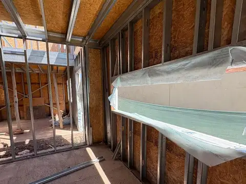 Casa 4 ambientes con 1 baño