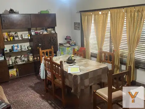 Casa en venta - 2 Dormitorios 1 Baño - 315mts2 - Moreno