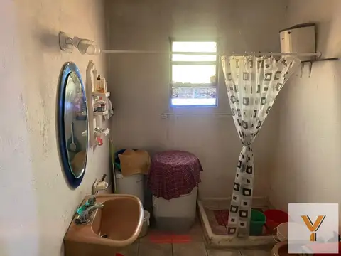 Casa 4 ambientes con 1 baño