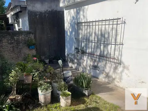 Larreta e/ Ruta 25 y Caseros