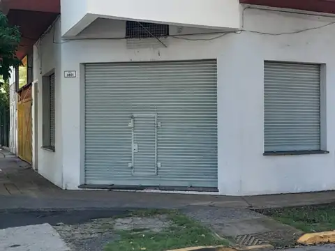 LOCAL en esquina - IDEAL DEPOSITO - OLIVOS