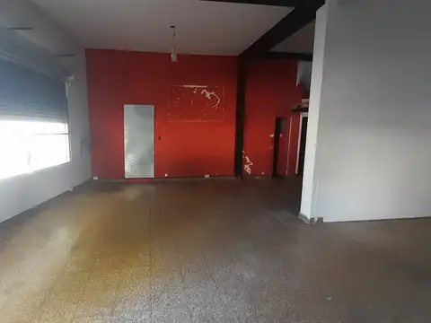 Local en Alquiler Via Púb.