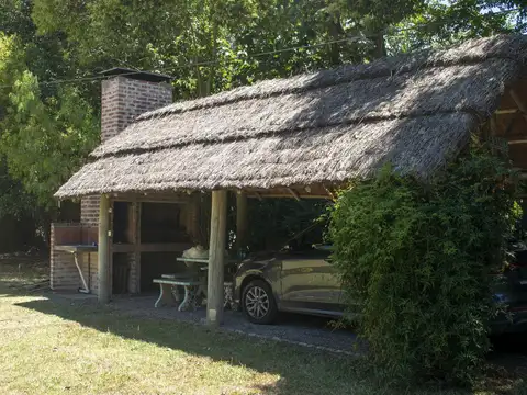 Casa en Venta con 10 cocheras