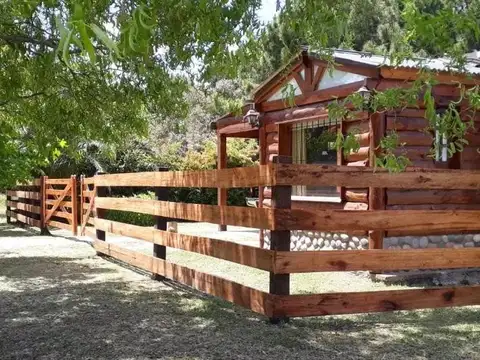 Casa en venta - 2 Dormitorios 1 Baño - 420Mts2 - Miramar